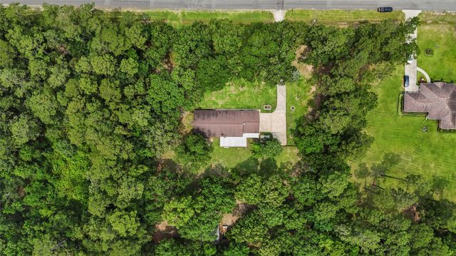 412 Commanche Trail, Wallisville, TX 77597