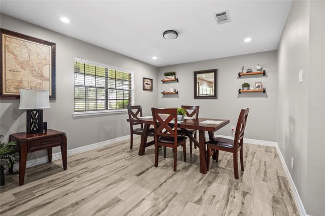 412 Commanche Trail, Wallisville, TX 77597