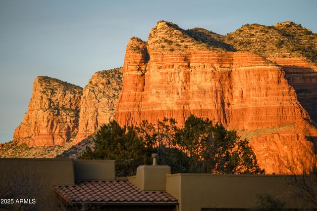 86 RIDGE ROCK Road, Sedona, AZ 86351