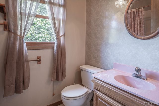 7137 Lake Road, Newfane, NY 14008