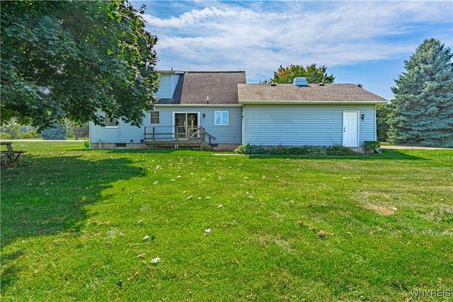 7137 Lake Road, Newfane, NY 14008