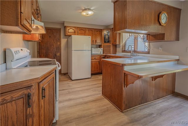 7137 Lake Road, Newfane, NY 14008