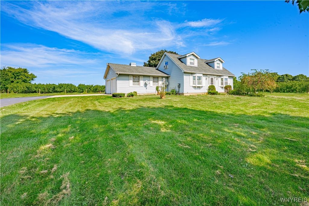 7137 Lake Road, Newfane, NY 14008