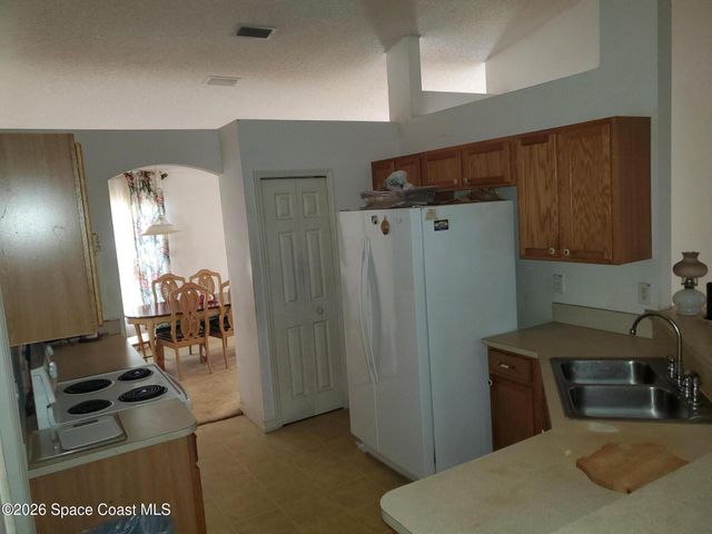 2960 Toulon Road SE, Palm Bay, FL 32909