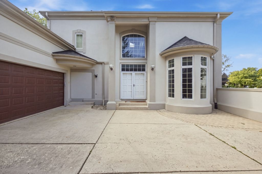 351 WILLOWOOD Lane, Willowbrook, IL 60527 — photo 3