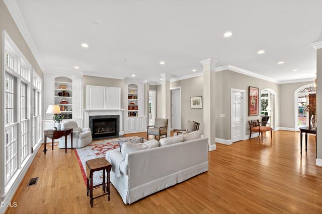 109 Chimeneas Place, Chapel Hill, NC 27517