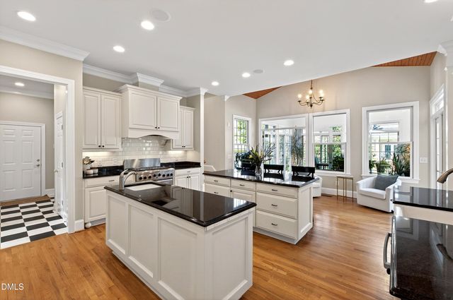 109 Chimeneas Place, Chapel Hill, NC 27517