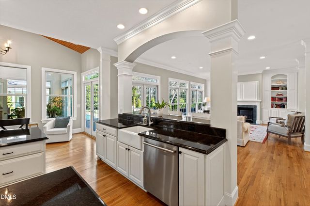 109 Chimeneas Place, Chapel Hill, NC 27517