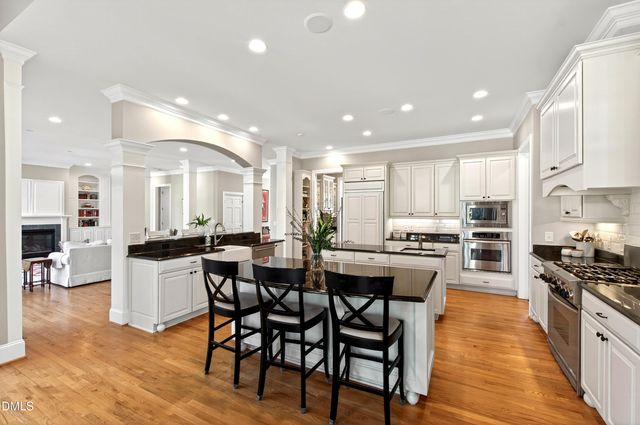 109 Chimeneas Place, Chapel Hill, NC 27517