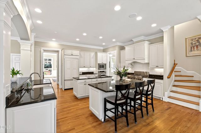 109 Chimeneas Place, Chapel Hill, NC 27517