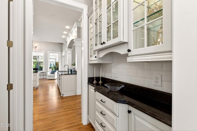 109 Chimeneas Place, Chapel Hill, NC 27517