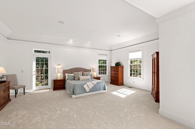 109 Chimeneas Place, Chapel Hill, NC 27517