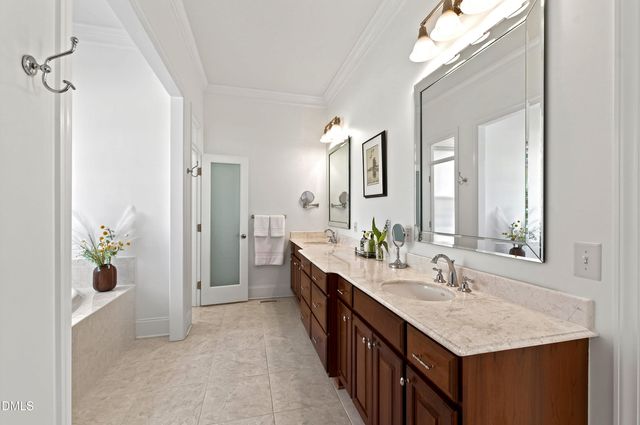 109 Chimeneas Place, Chapel Hill, NC 27517