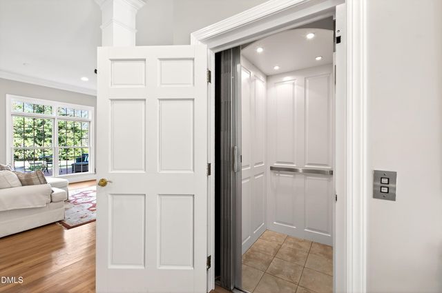 109 Chimeneas Place, Chapel Hill, NC 27517