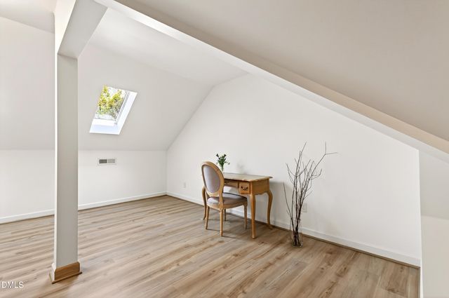 109 Chimeneas Place, Chapel Hill, NC 27517