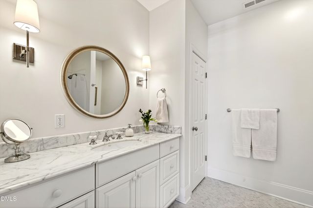 109 Chimeneas Place, Chapel Hill, NC 27517