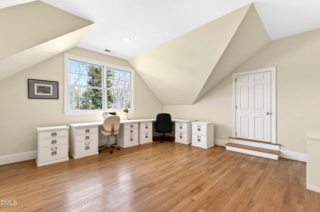 109 Chimeneas Place, Chapel Hill, NC 27517