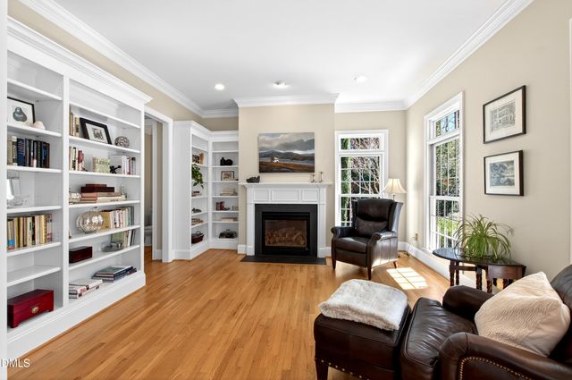 109 Chimeneas Place, Chapel Hill, NC 27517