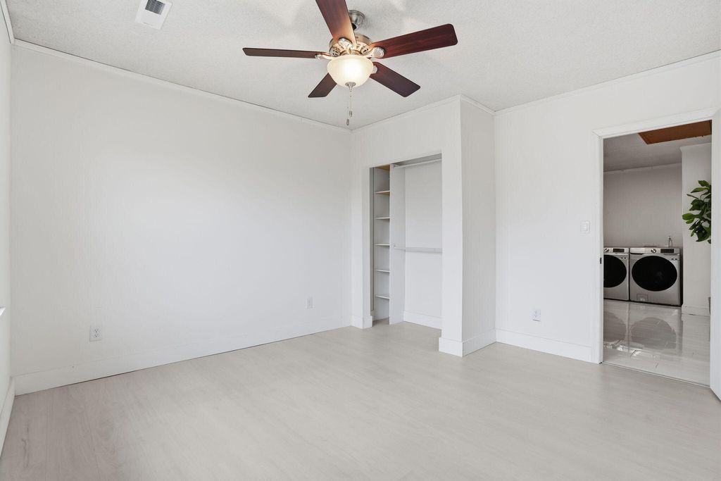 Image 17 of property listing at 104 Hedge Row, Goose Creek, SC 29445