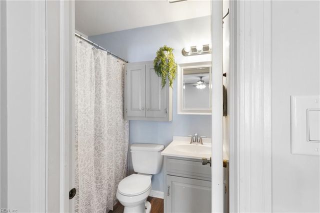 6432 Village Woods CT, Gloucester, VA 23061