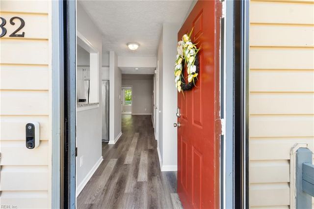 6432 Village Woods CT, Gloucester, VA 23061