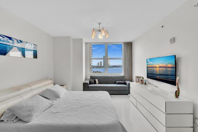 3330 NE 190th Street 1011, Aventura, FL 33180