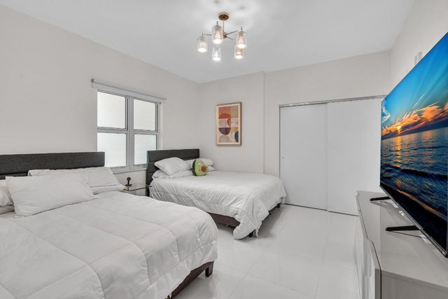 3330 NE 190th Street 1011, Aventura, FL 33180