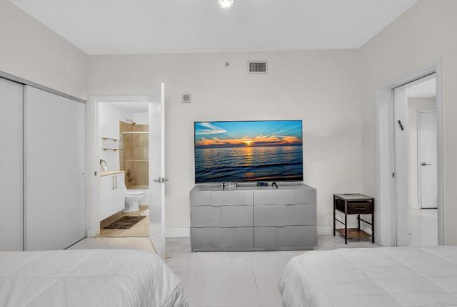 3330 NE 190th Street 1011, Aventura, FL 33180