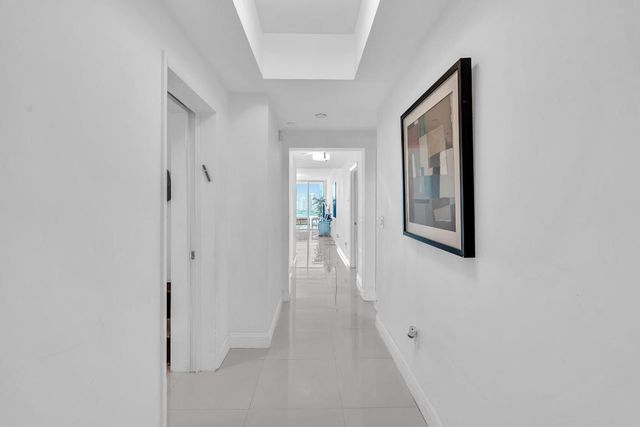 3330 NE 190th Street 1011, Aventura, FL 33180