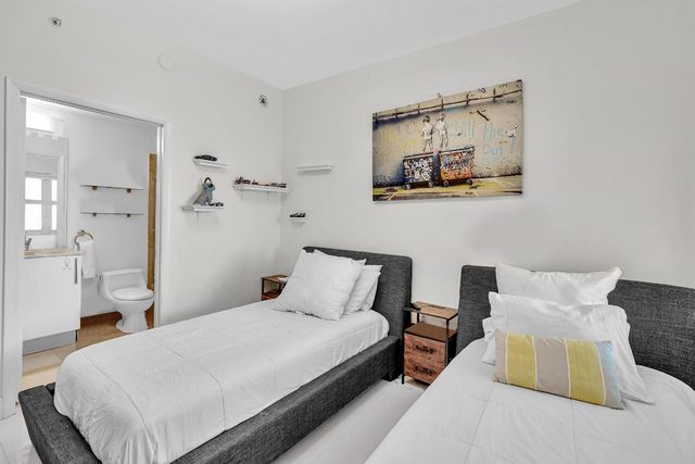 3330 NE 190th Street 1011, Aventura, FL 33180