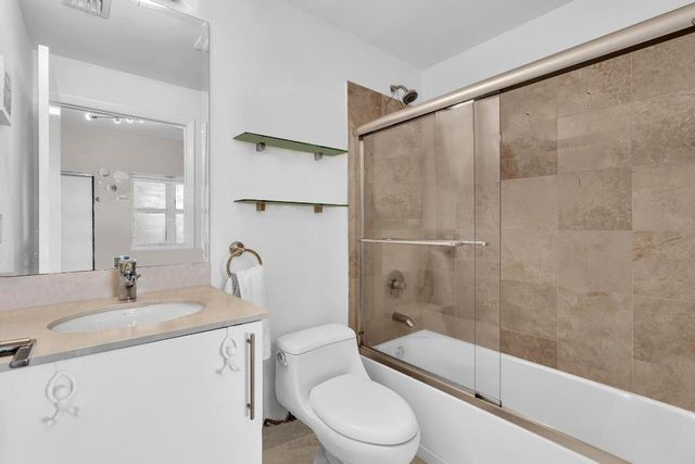 3330 NE 190th Street 1011, Aventura, FL 33180