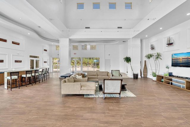 3330 NE 190th Street 1011, Aventura, FL 33180