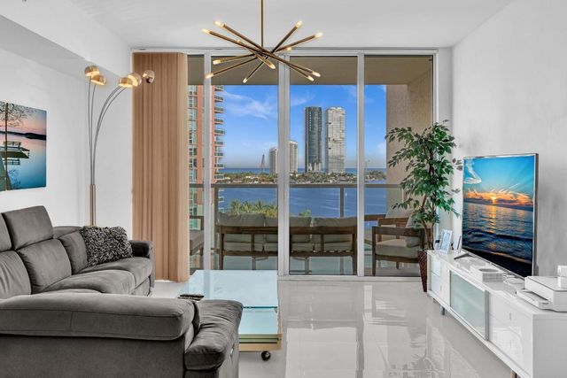 3330 NE 190th Street 1011, Aventura, FL 33180