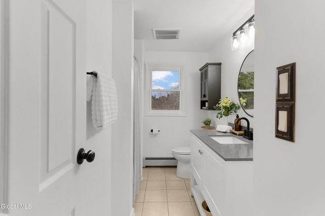 9 Reservoir Road, Knox, NY 12009