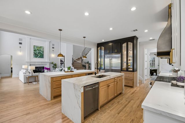 1010 Ashlawn Drive, Southlake, TX 76092
