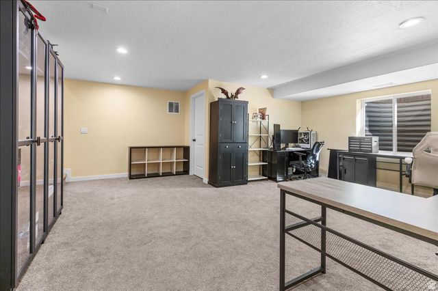 6321 W MOON DR, South Jordan, UT 84009