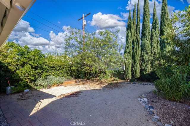 135 N San Marino Avenue, Pasadena, CA 91107