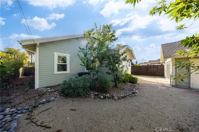 135 N San Marino Avenue, Pasadena, CA 91107