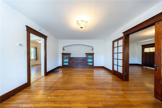 135 N San Marino Avenue, Pasadena, CA 91107