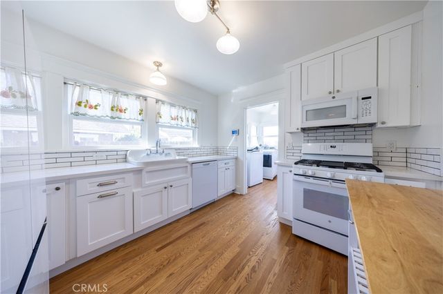 135 N San Marino Avenue, Pasadena, CA 91107