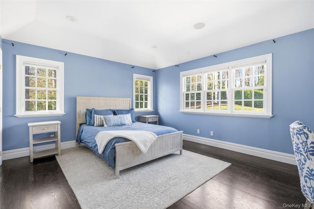 28 Dunlop Road, Huntington, NY 11743