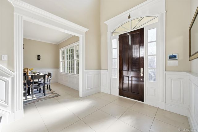 28 Dunlop Road, Huntington, NY 11743