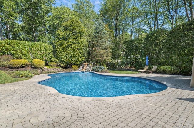 28 Dunlop Road, Huntington, NY 11743