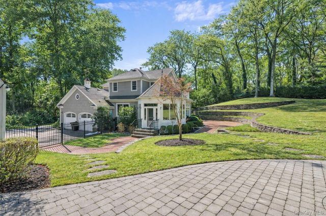 28 Dunlop Road, Huntington, NY 11743