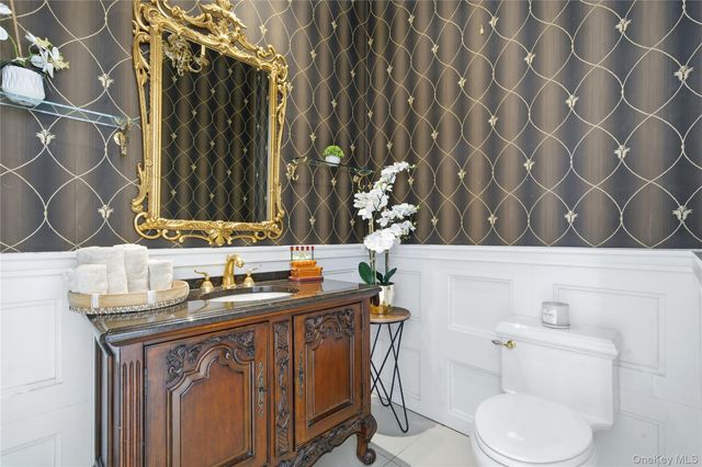 28 Dunlop Road, Huntington, NY 11743