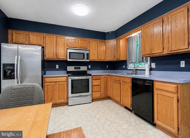 8433 SAILBOAT LN, Lusby, MD 20657