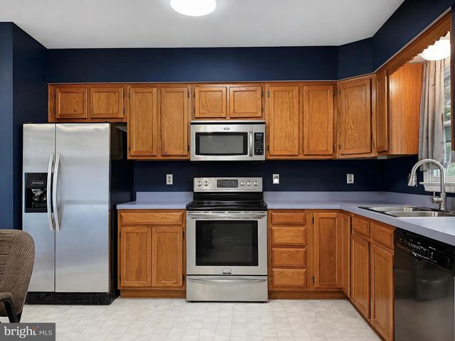 8433 SAILBOAT LN, Lusby, MD 20657