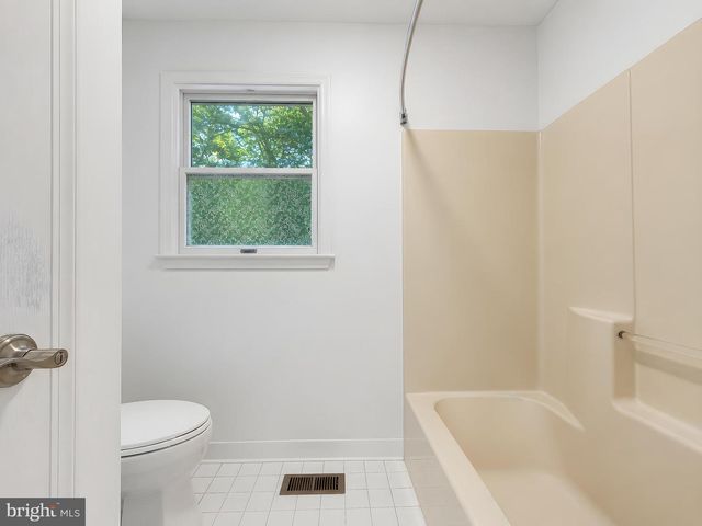 8433 SAILBOAT LN, Lusby, MD 20657