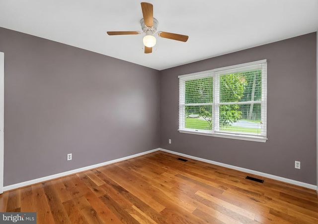 8433 SAILBOAT LN, Lusby, MD 20657