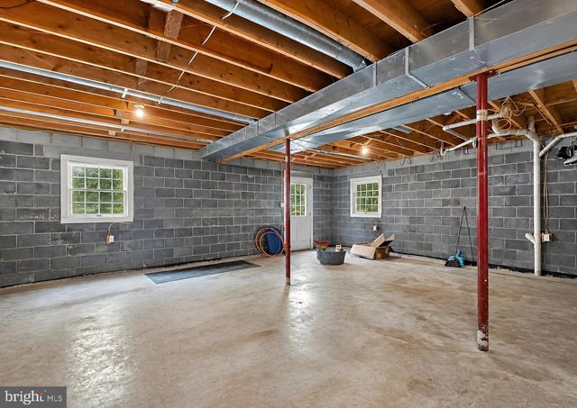 8433 SAILBOAT LN, Lusby, MD 20657